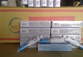 本產(chǎn)品是由潤(rùn)滑油基礎(chǔ)油經(jīng)精餾、稠化并加入適量的添加劑，再經(jīng)后處理后制得。本產(chǎn)品主要用作真空系統(tǒng)的活動(dòng)部分和可拆卸部分的密封和潤(rùn)滑。1、2、3號(hào)適用于30℃條件下使用，4號(hào)最高使用溫度可達(dá)120℃，可用